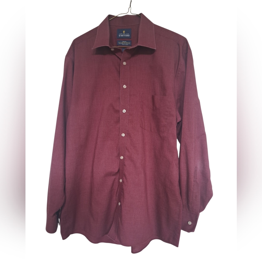 Stafford Men's Long-sleeve Dress Shirt